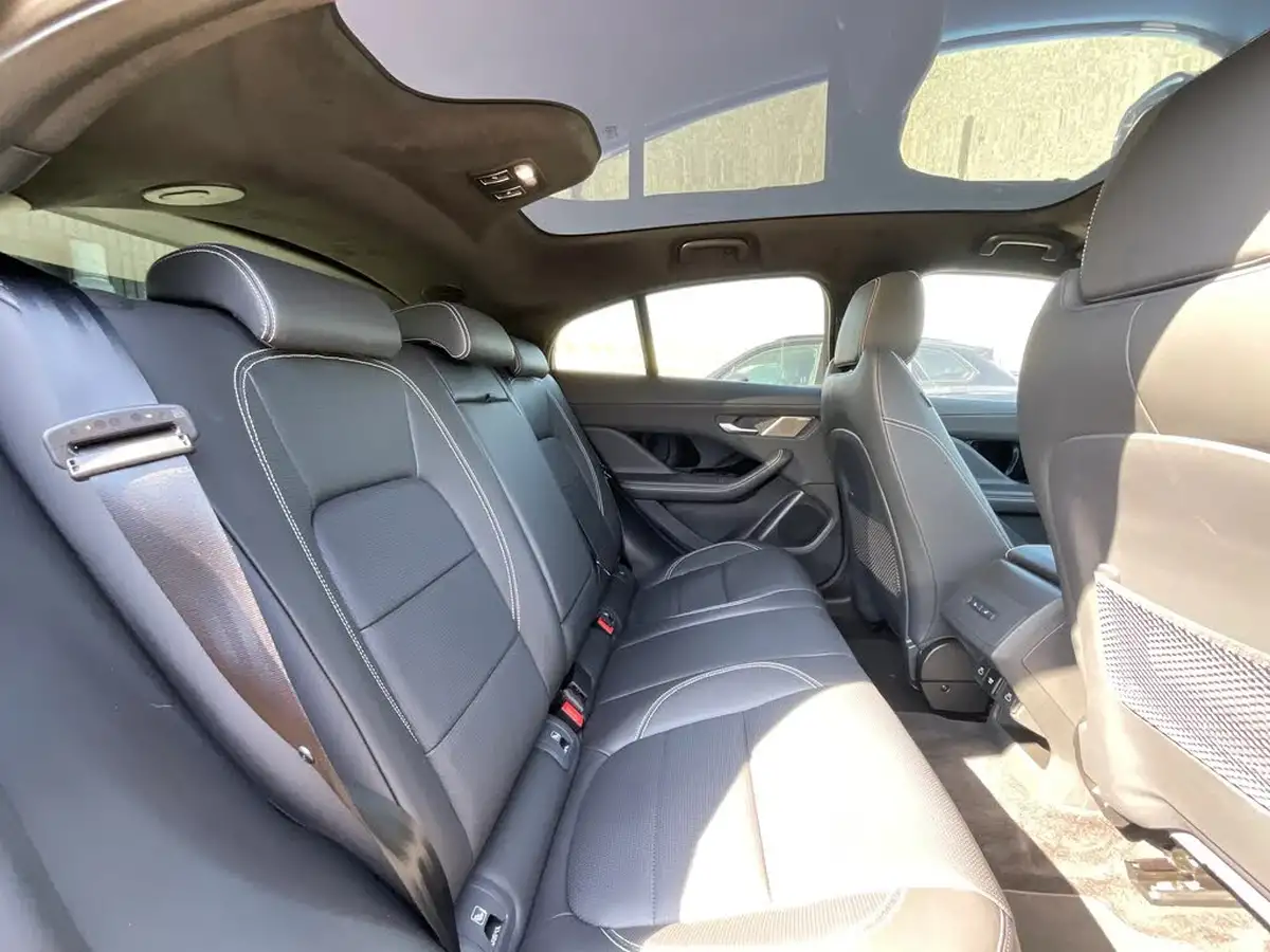 2024-jaguar-i-pace-ev400-r-dynamic-hse-black-big-14