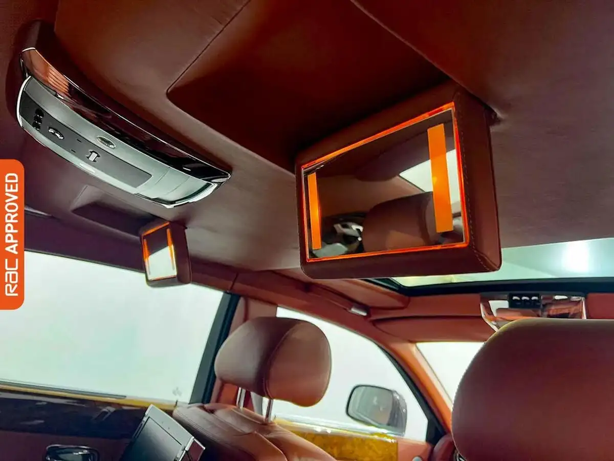 2012-rolls-royce-phantom-67-big-30