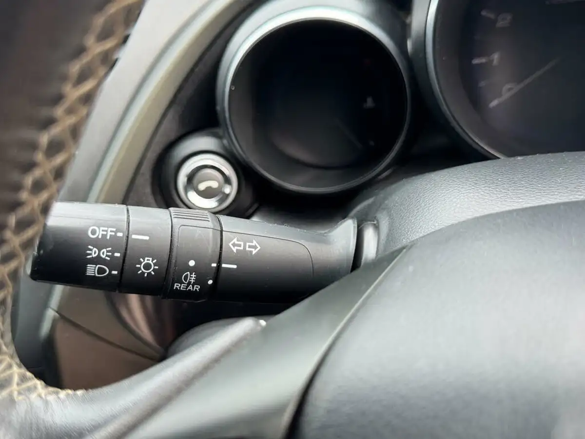 2012-honda-civic-18-ti-i-vtec-142ps-big-36