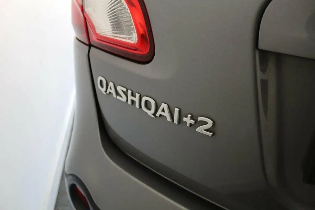 2011-nissan-qashqai2-16td-tekna-ss-4wd-big-10