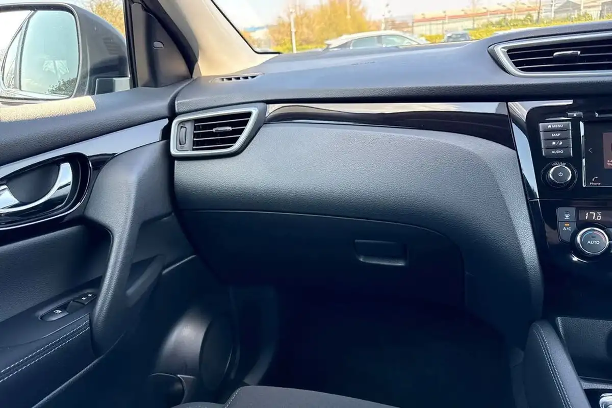 2020-nissan-qashqai-13-dig-t-n-connecta-140ps-big-19