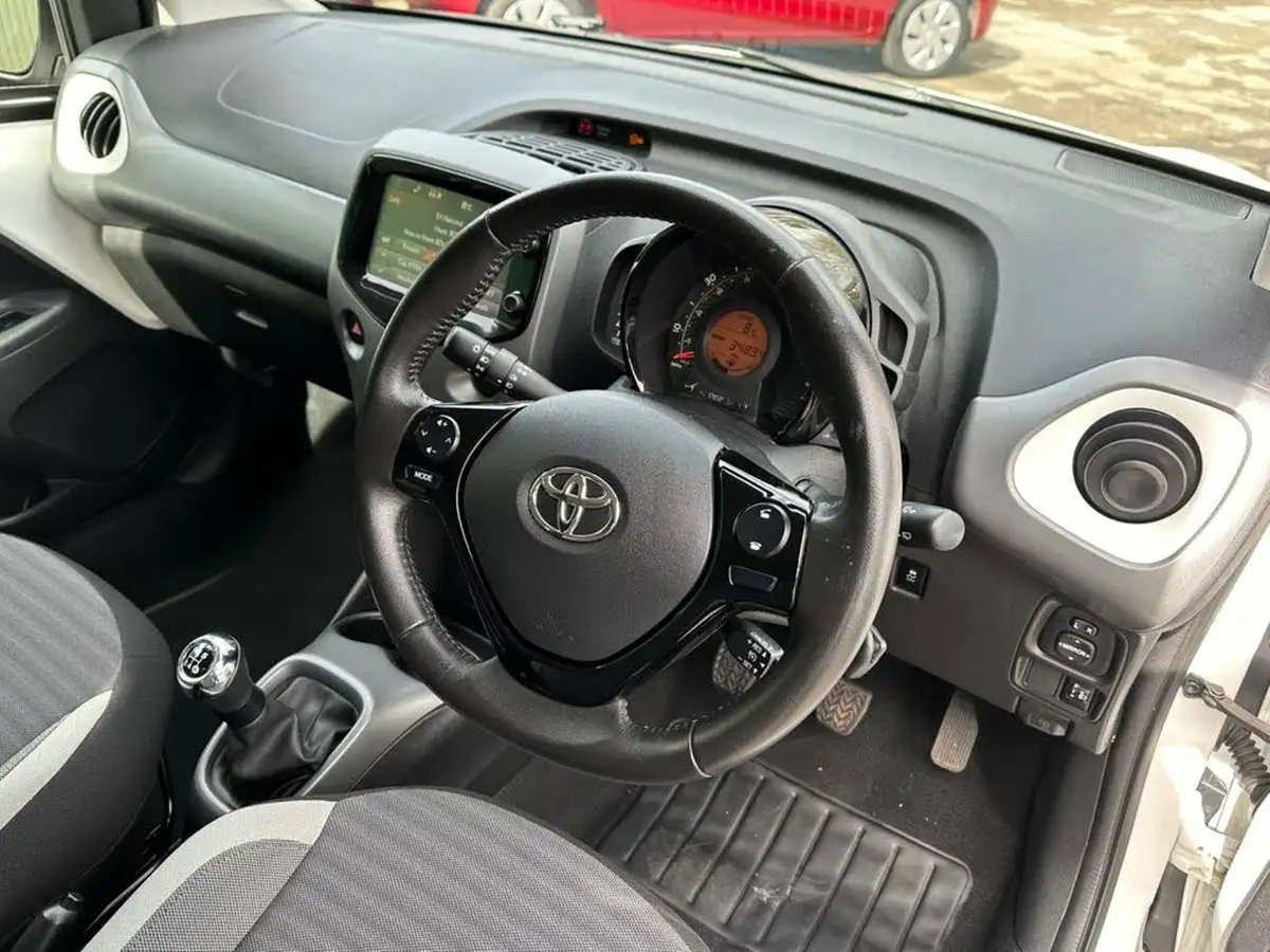 2018-toyota-aygo-10-vvt-i-x-press-71bhp-big-11