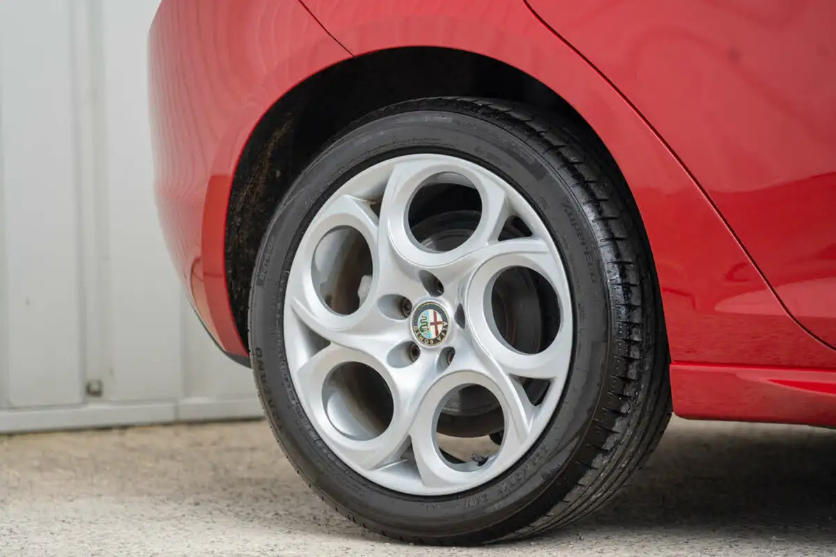 2015-alfa-romeo-giulietta-14-tb-sprint-big-42