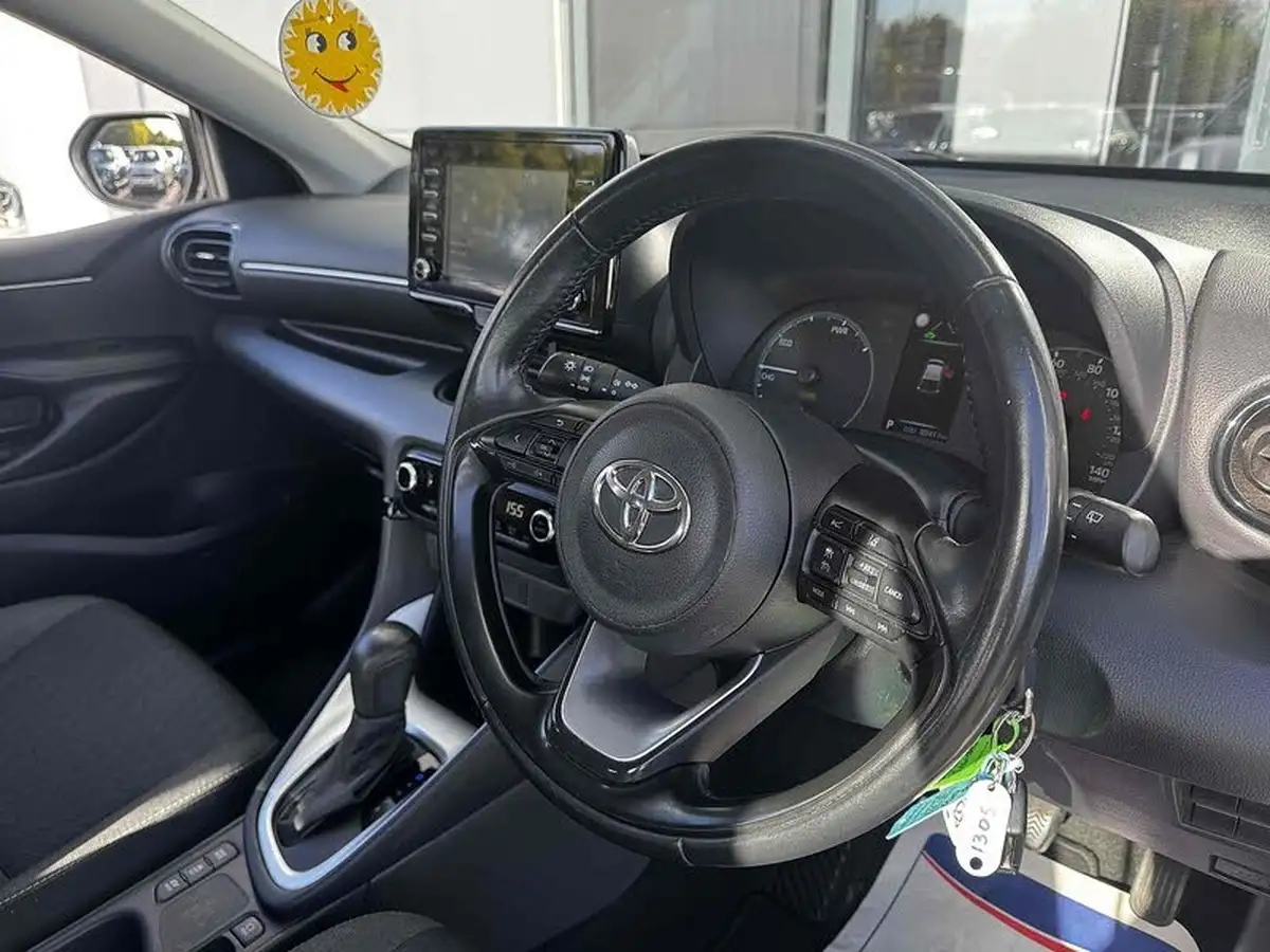 2022-toyota-yaris-15-vvt-i-icon-big-26