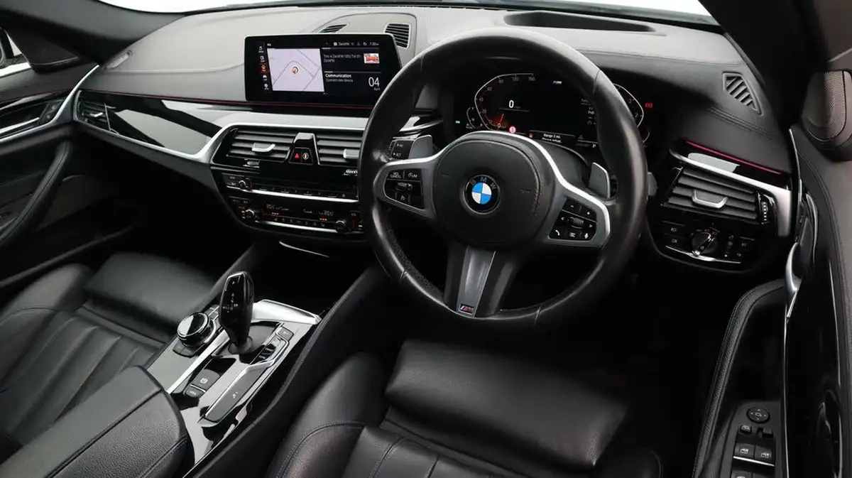2020-bmw-5-series-20td-520d-m-sport-190ps-mht-saloon-4d-big-9