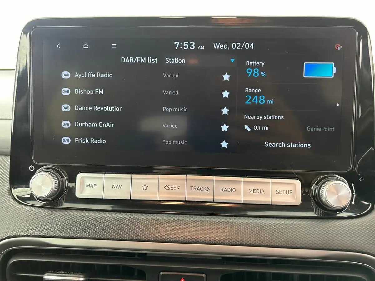 2022-hyundai-kona-e-premium-204ps-64kwh-7kw-obc-big-22