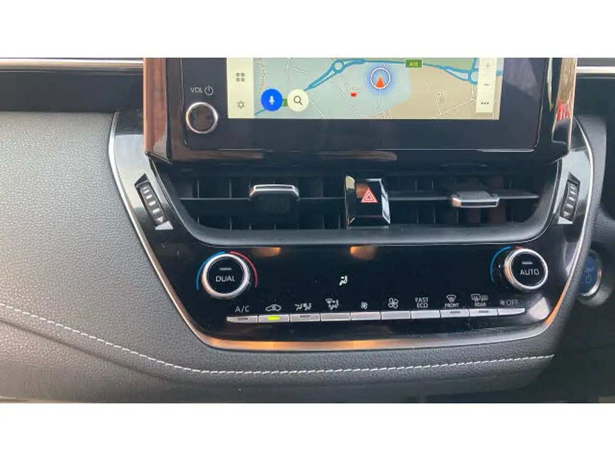 2022-toyota-corolla-18-vvt-i-icon-tech-spare-wheel-touring-sports-5d-big-23