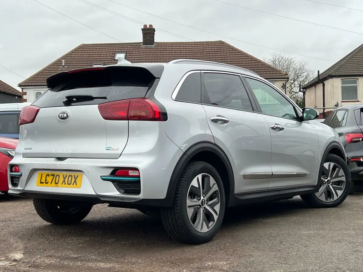 2020-kia-e-niro-ev-4-big-8