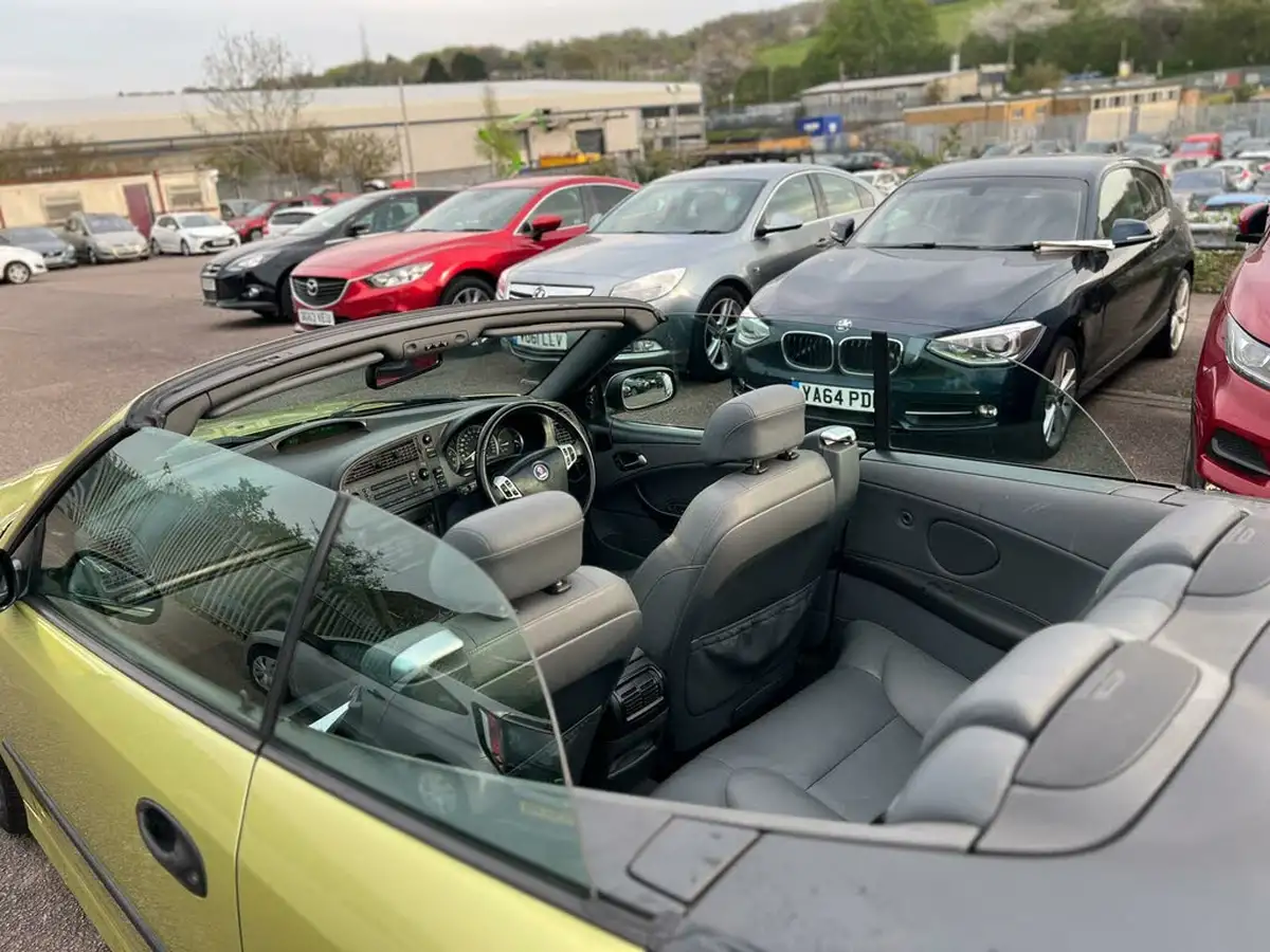 2004-saab-9-3-20-vector-18t-convertible-2d-big-78