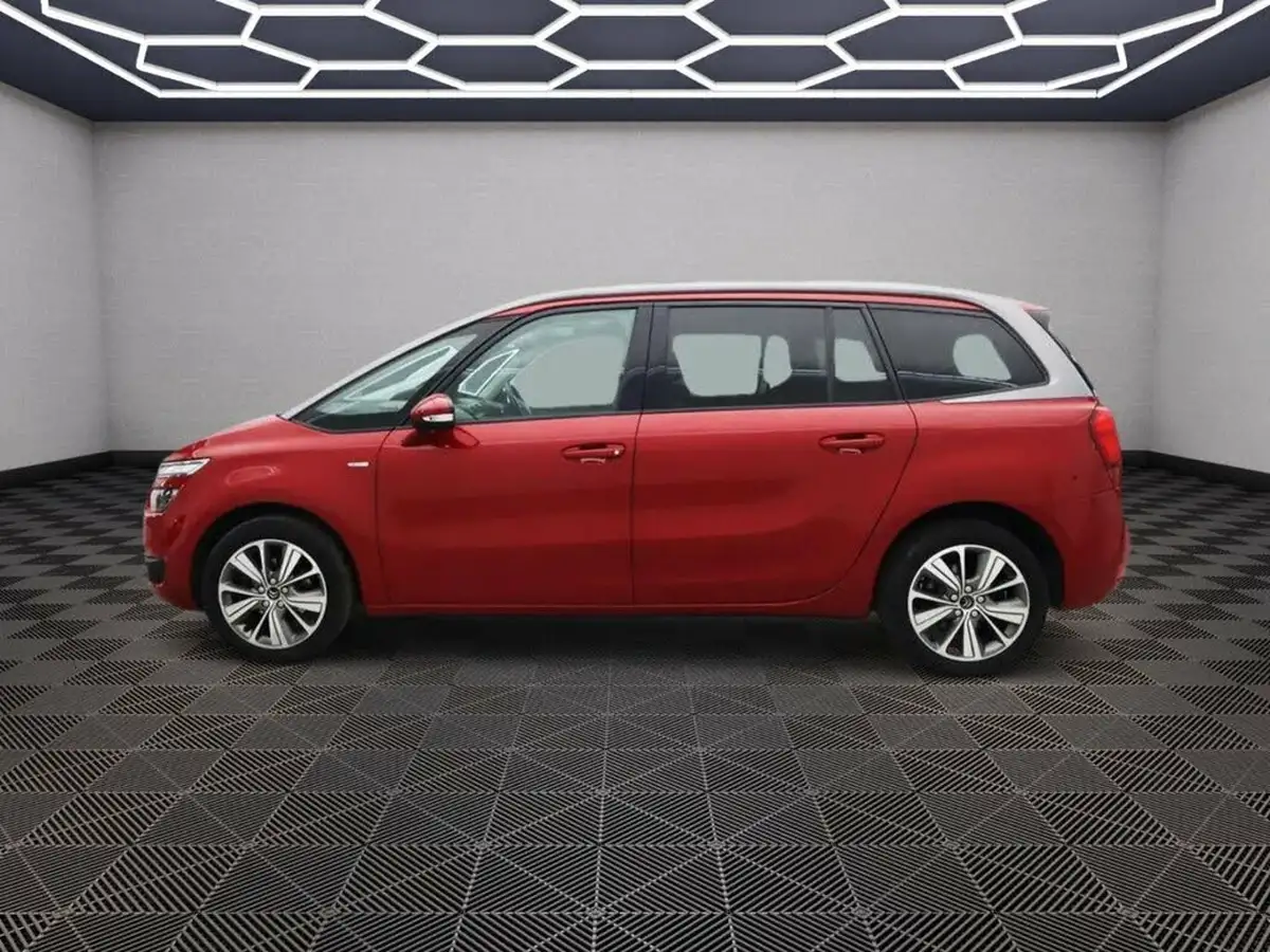 2016-citroen-grand-c4-picasso-16bluehdi-exclusive-big-6