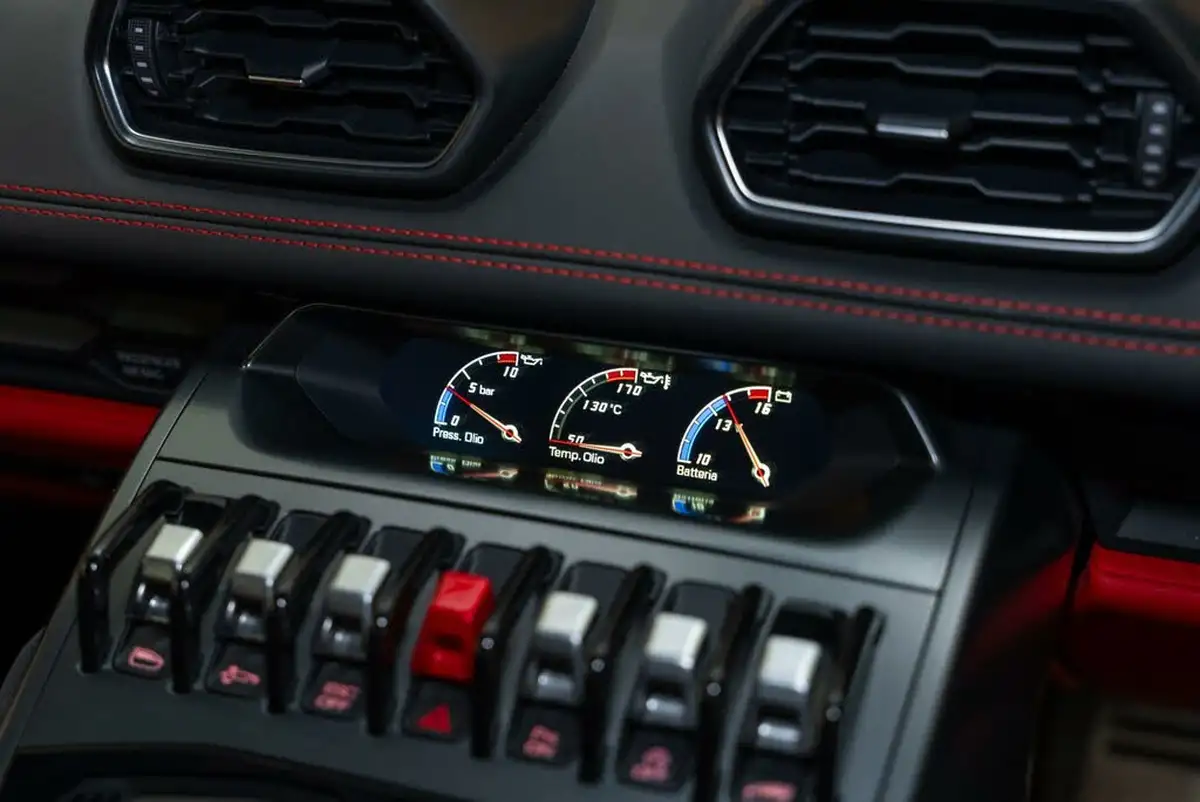 2015-lamborghini-huracan-52-lp-610-4-4wd-coupe-big-15