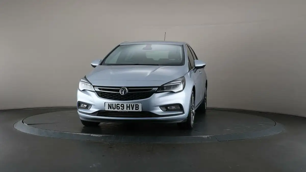 2019-vauxhall-astra-16cdti-griffin-big-39