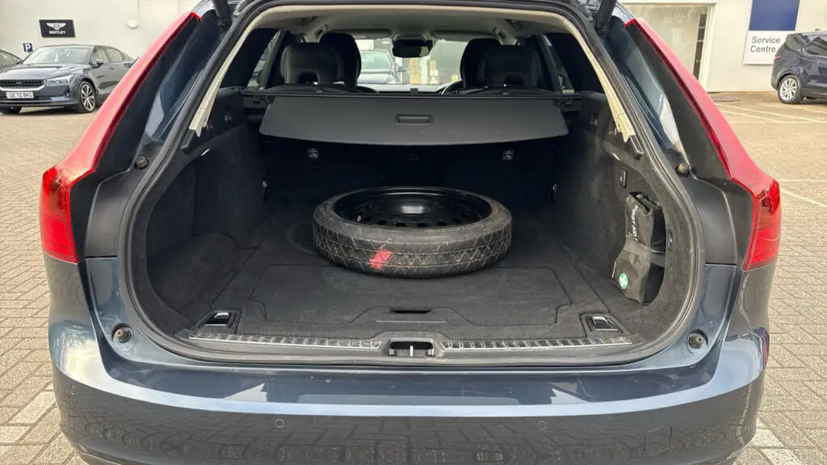 2019-volvo-v90-20-t4-momentum-plus-big-14