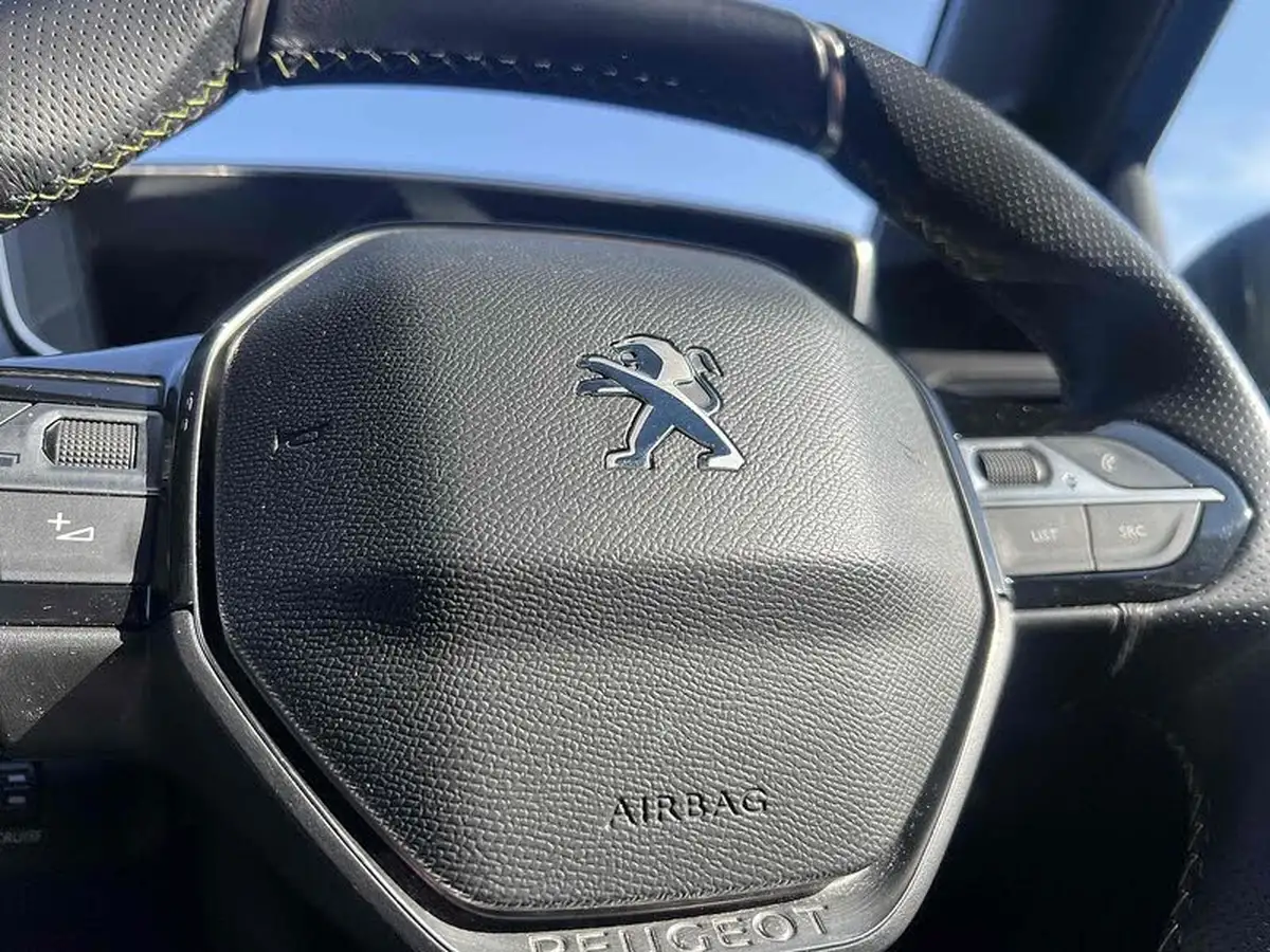 2020-peugeot-208-e-gt-line-big-38