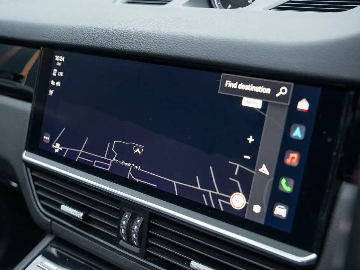2022-porsche-cayenne-30-v6-e-hybrid-station-wagon-big-21