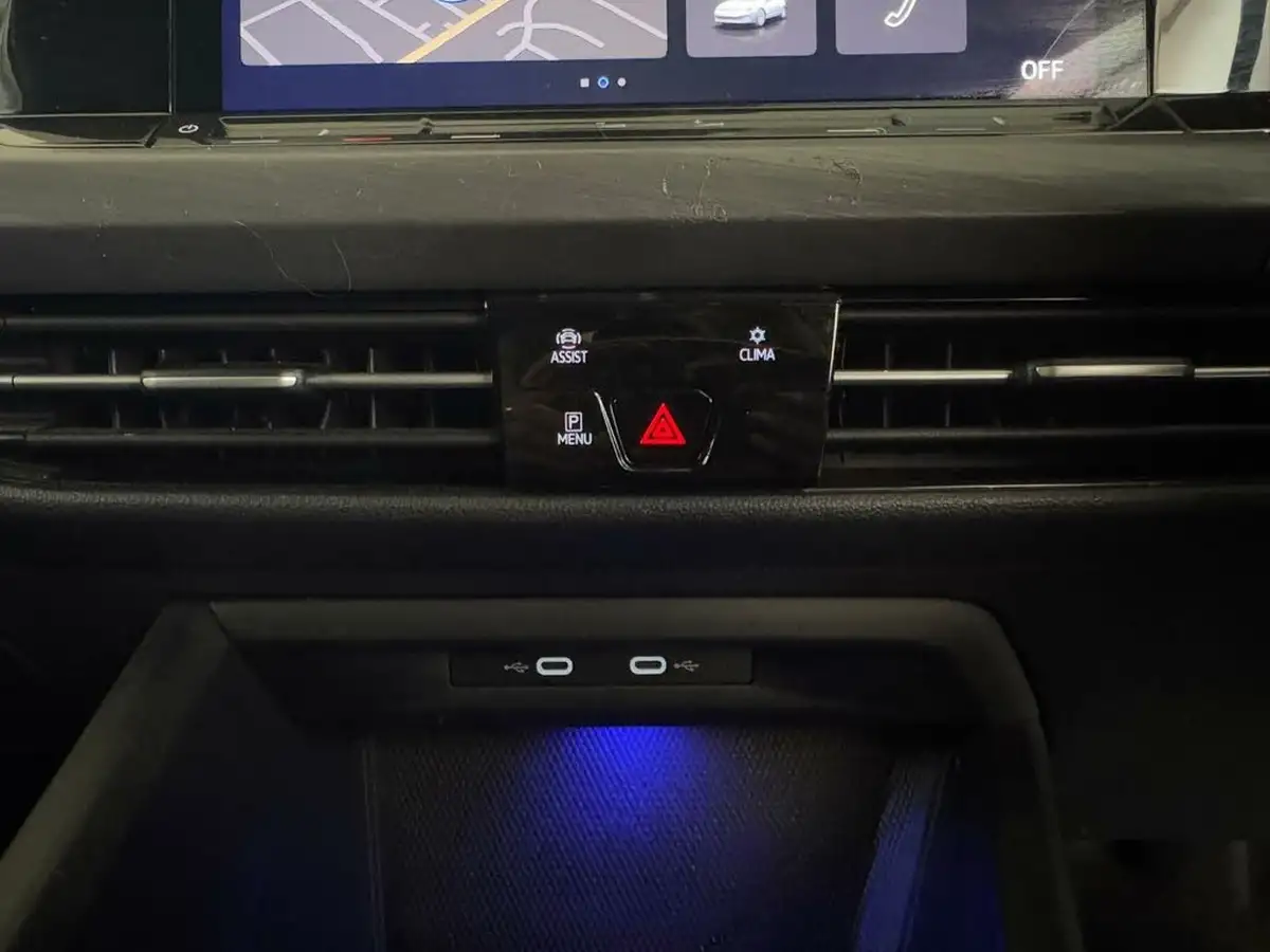 2021-volkswagen-golf-15-etsi-style-150ps-hatchback-big-27