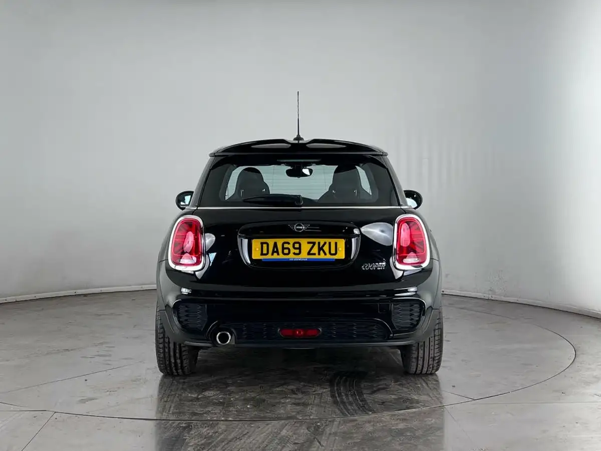 2019-mini-cooper-15-cooper-sport-hatchback-3d-big-6