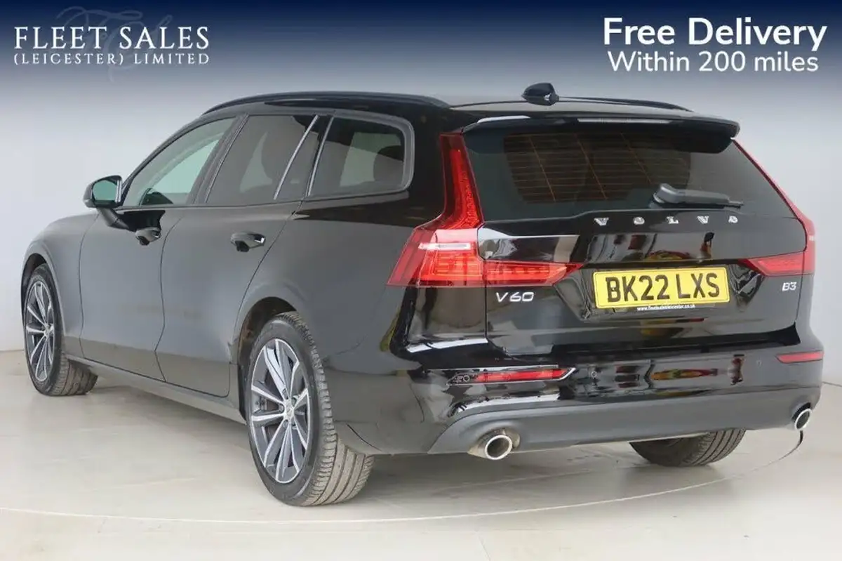 2022-volvo-v60-20-b3-momentum-161bhp-big-2