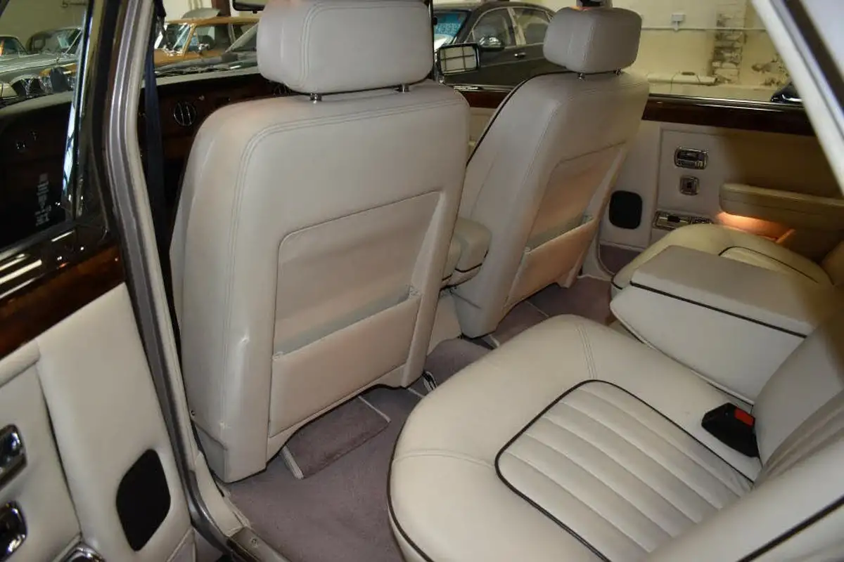1985-rolls-royce-silver-spirit-68-big-9