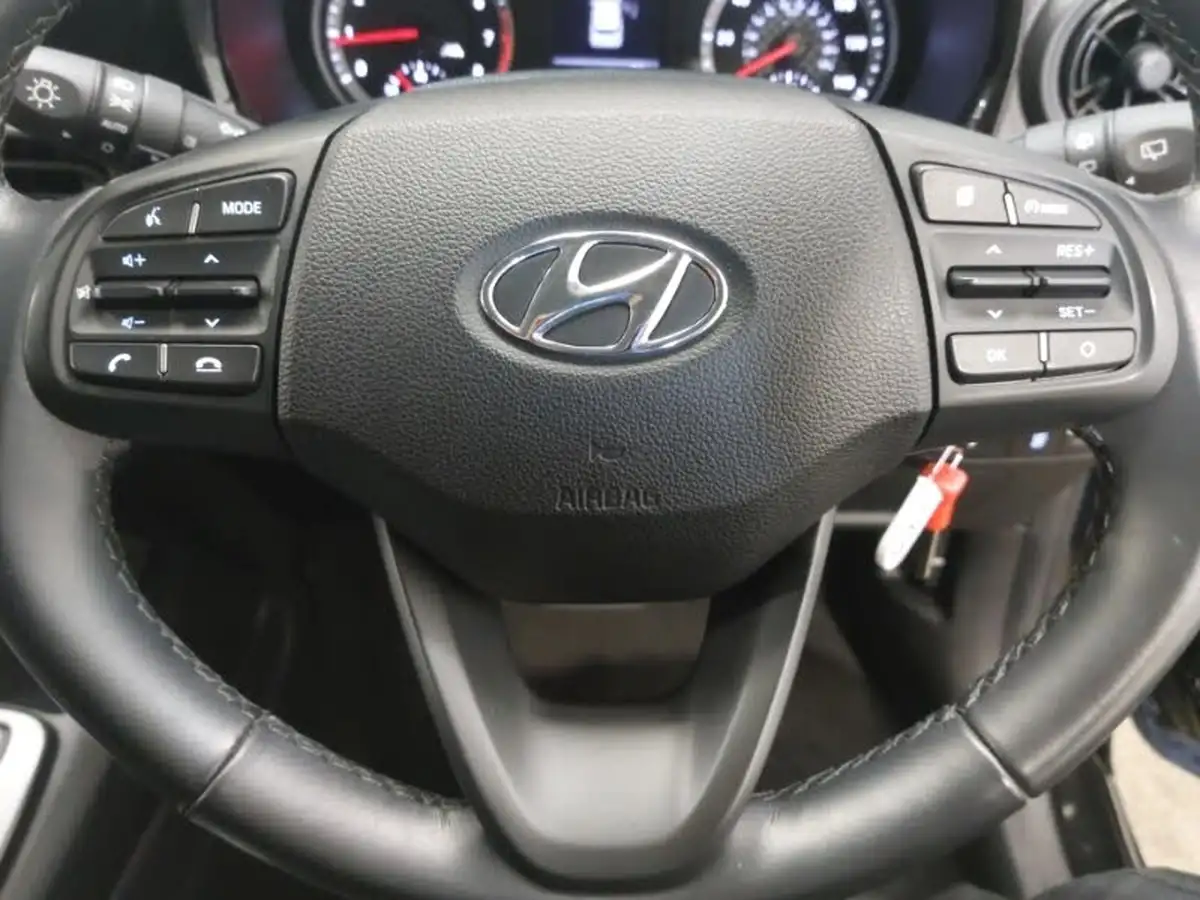2022-hyundai-i10-10-se-connect-auto-big-15