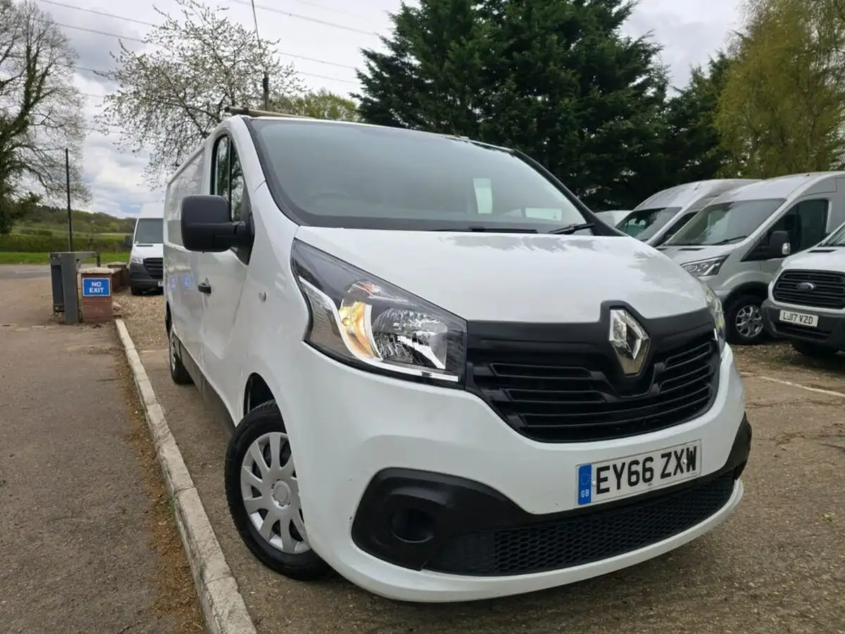 2017-renault-trafic-16dci-ll29-125-business-panel-big-8