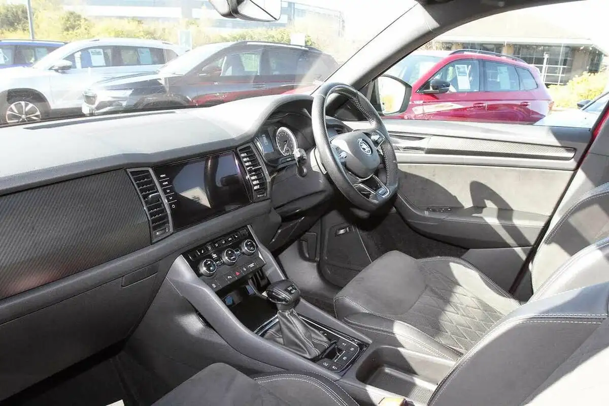 2021-skoda-kodiaq-20-tsi-sportline-big-1