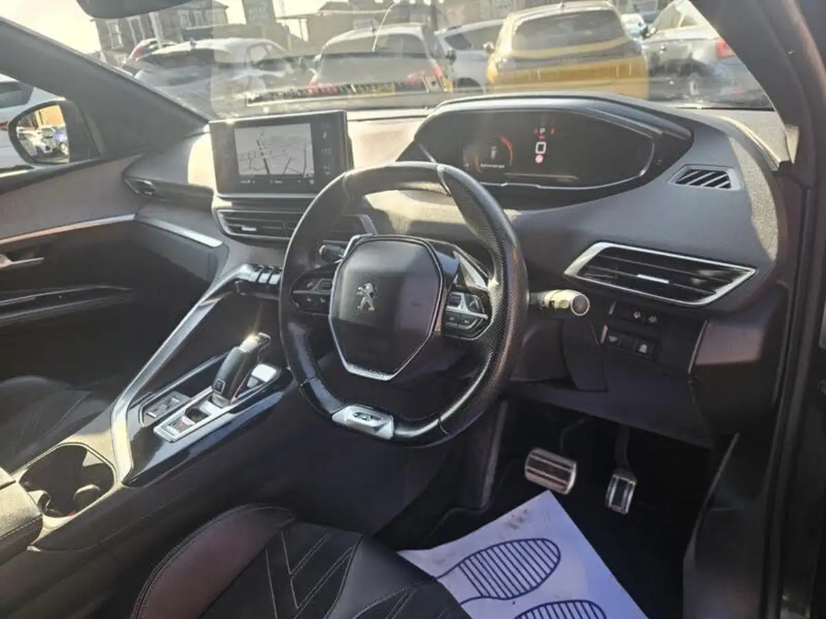 2020-peugeot-5008-suv-12-puretech-gt-eat8-big-19