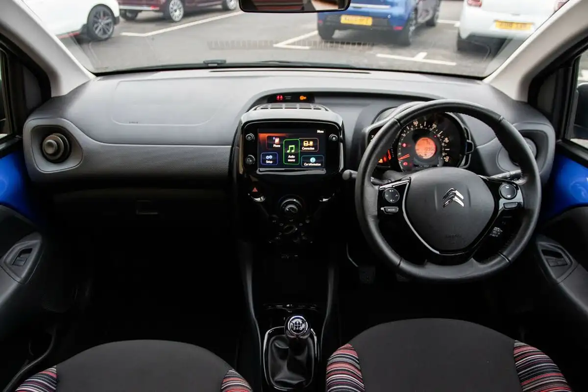 2021-citroen-c1-10-vti-shine-5d-big-12