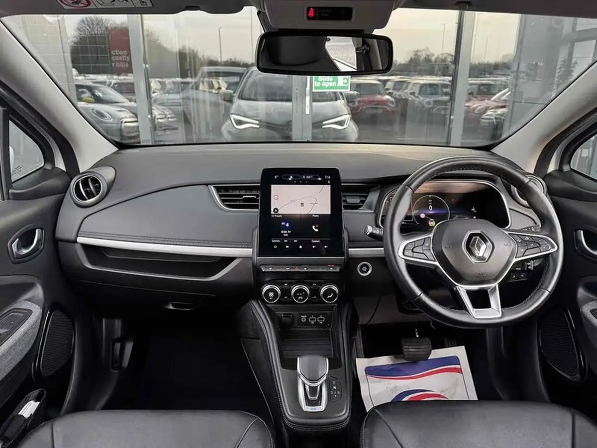 2022-renault-zoe-e-gt-line-big-2