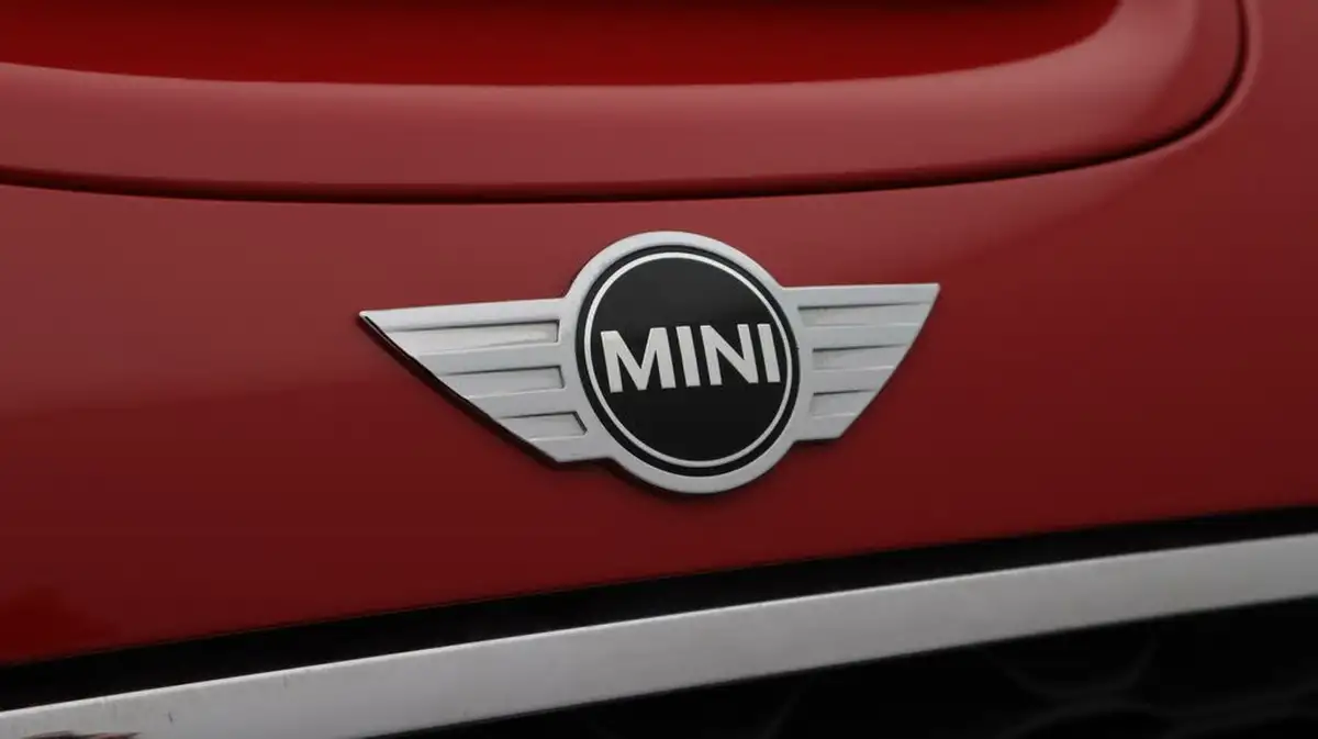 2017-mini-cooper-20-cooper-s-ss-hatchback-5d-big-22
