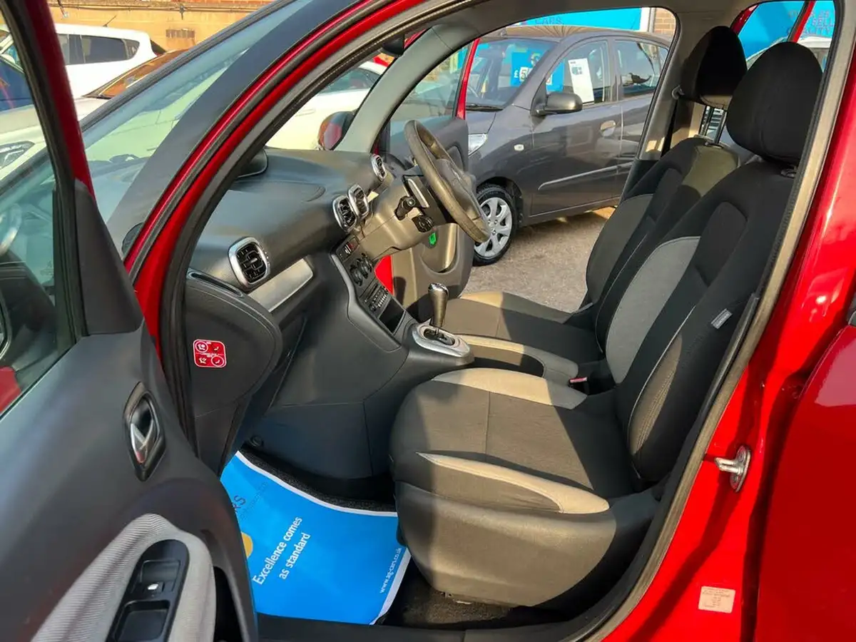 2013-citroen-c3-picasso-16-vtr-big-3