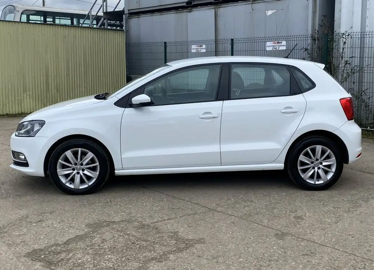 2015-volkswagen-polo-12-tsi-se-5d-big-7