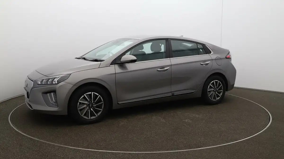 2022-hyundai-ioniq-e-premium-electric-big-58