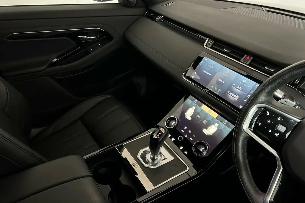 2021-land-rover-range-rover-evoque-15-p300e-r-dynamic-se-big-29