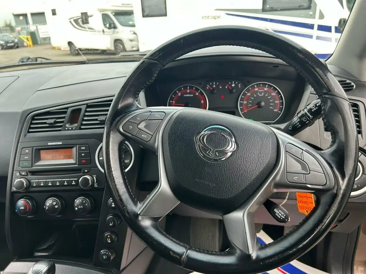 2015-kgm-ssangyong-korando-sports-20td-ex-auto-big-15
