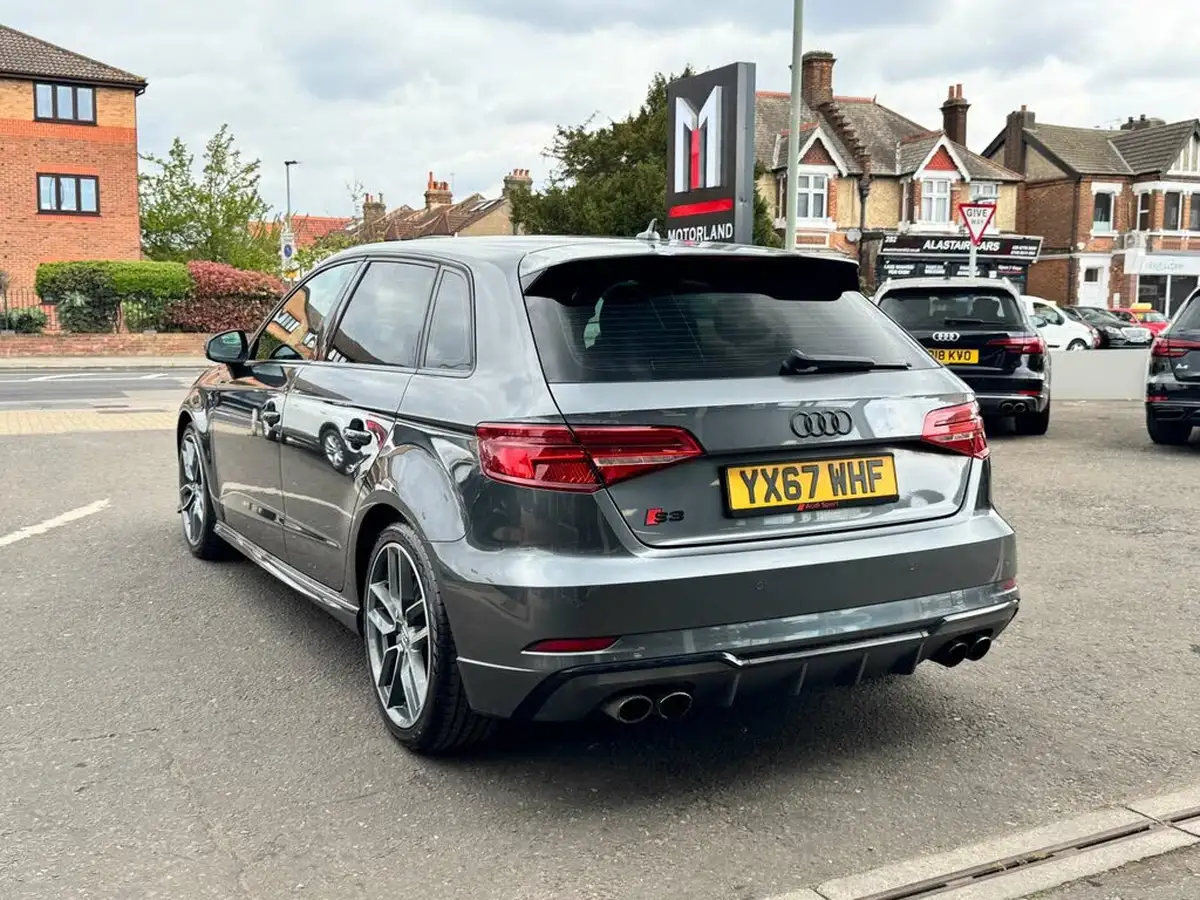 2017-audi-s3-20-tfsi-sportback-5d-s-tronic-big-6
