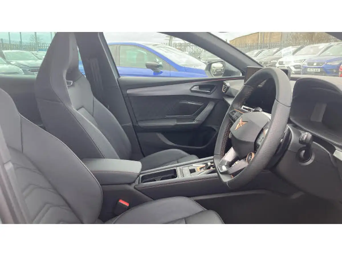 2025-cupra-leon-nf-15-e-hybrid-vz2-hatchback-big-14