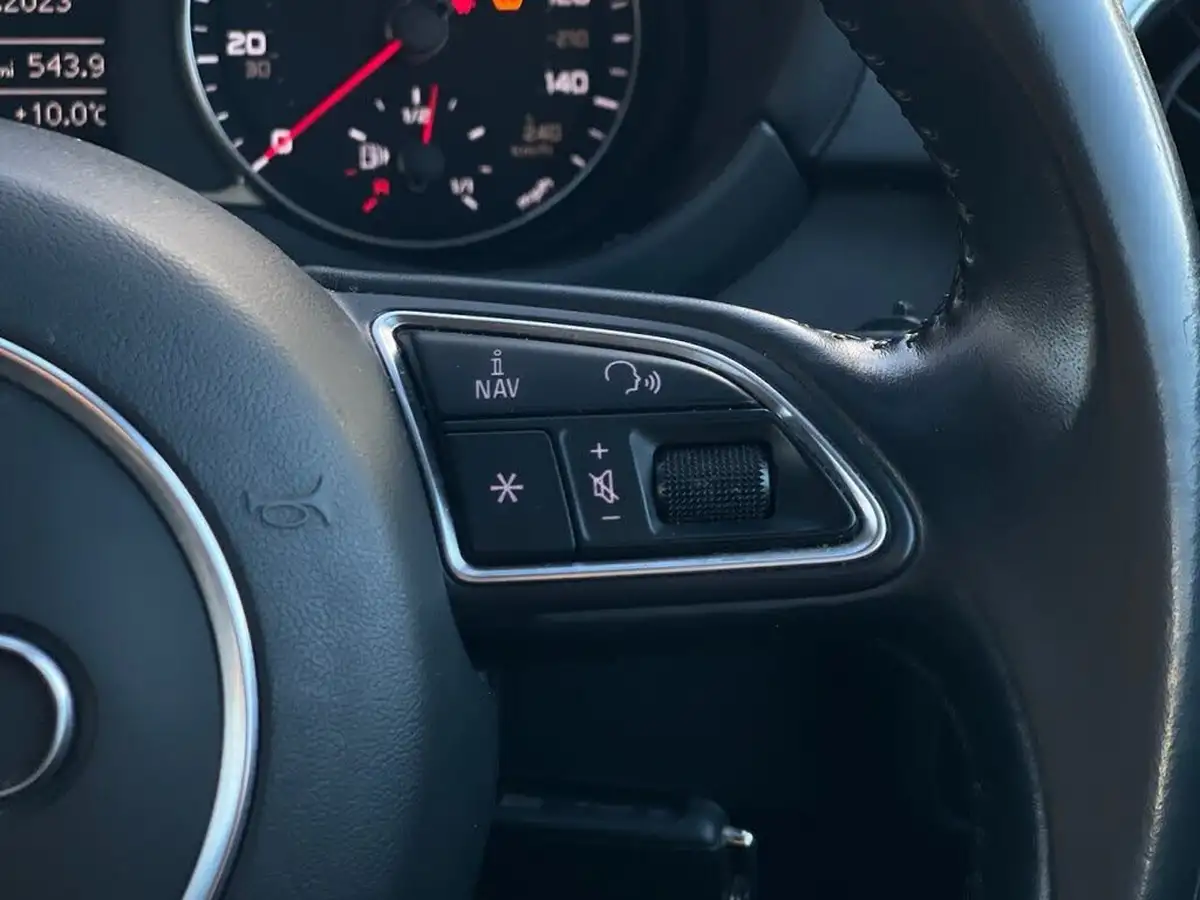2015-audi-a1-14-sport-125ps-ss-hatchback-3d-1395cc-big-19