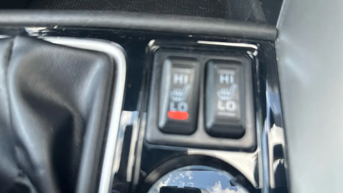 2019-mitsubishi-eclipse-cross-15-3-big-44