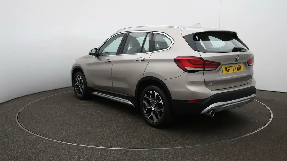 2021-bmw-x1-15-sdrive18i-xline-dct-big-65