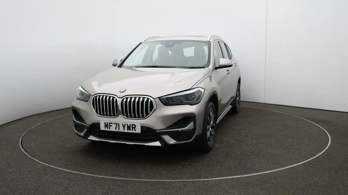 2021-bmw-x1-15-sdrive18i-xline-dct-big-41