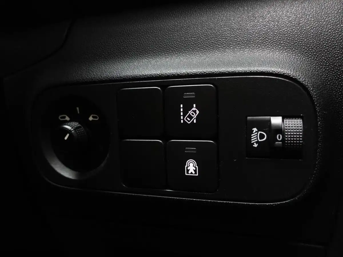 2017-citroen-c3-12-puretech-feel-82ps-big-35