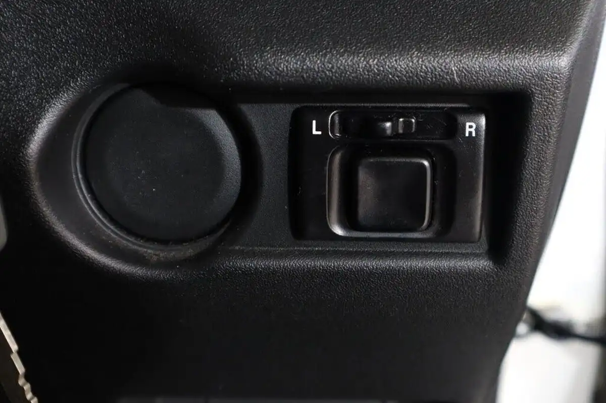 2024-suzuki-jimny-15-light-commercial-allgrip-big-22