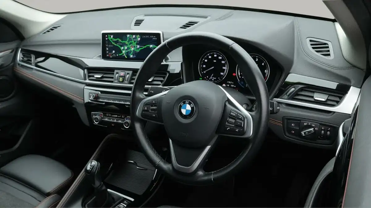 2022-bmw-x1-20td-sdrive18d-sport-big-9