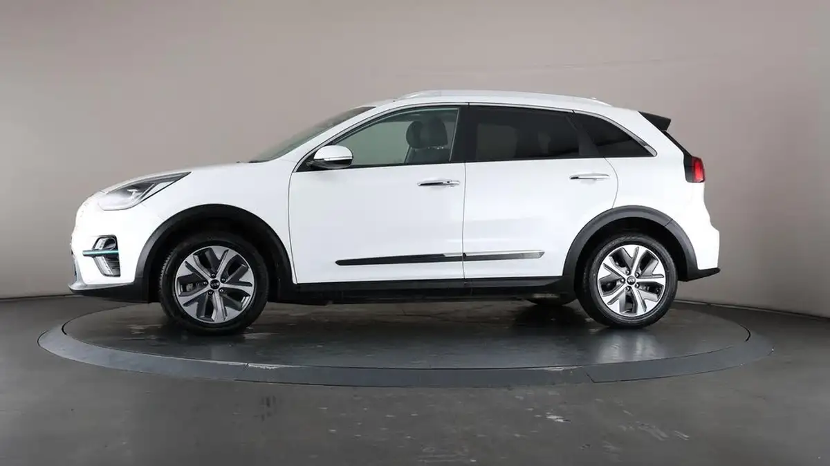 2020-kia-e-niro-ev-4-big-38