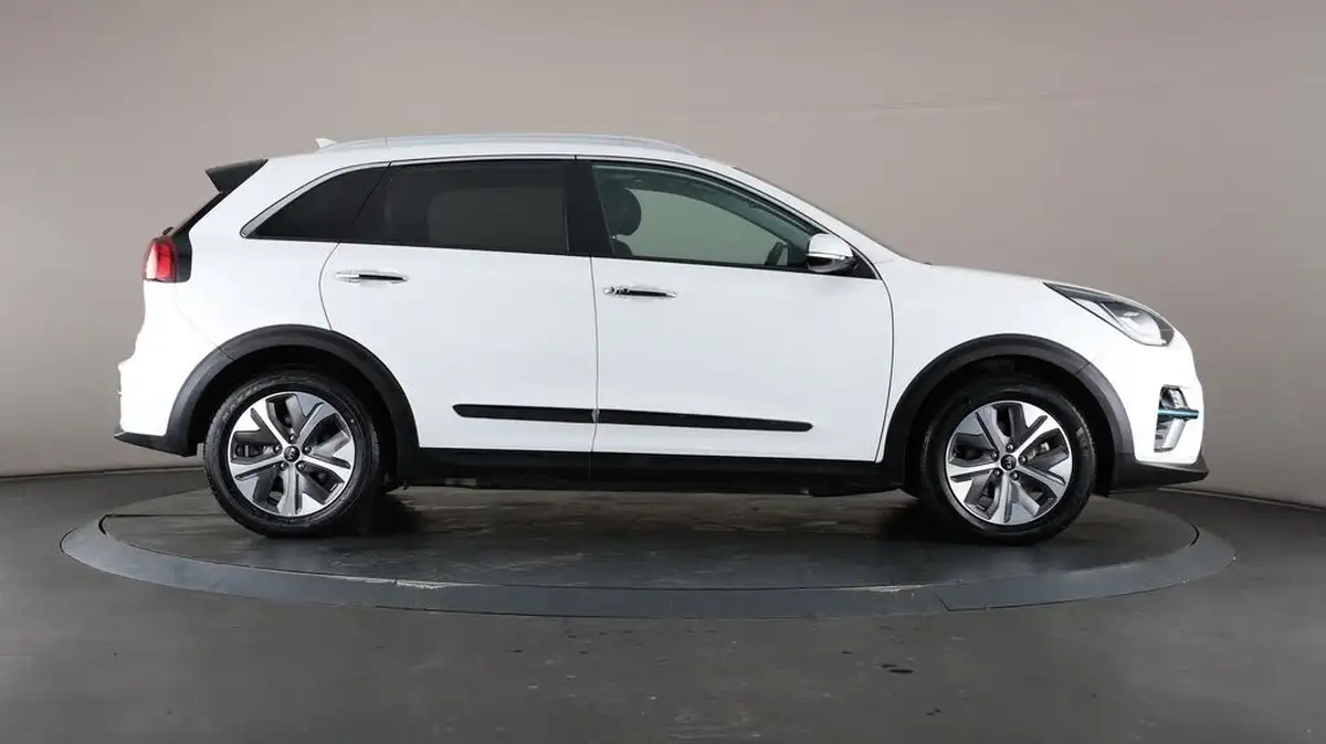 2020-kia-e-niro-ev-4-big-66