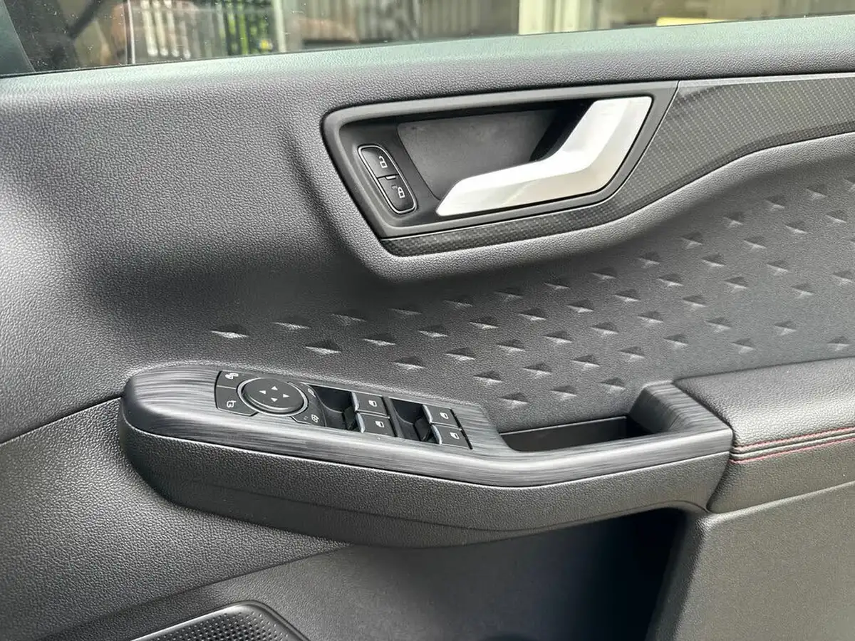 2020-ford-kuga-15-st-line-first-edition-big-24
