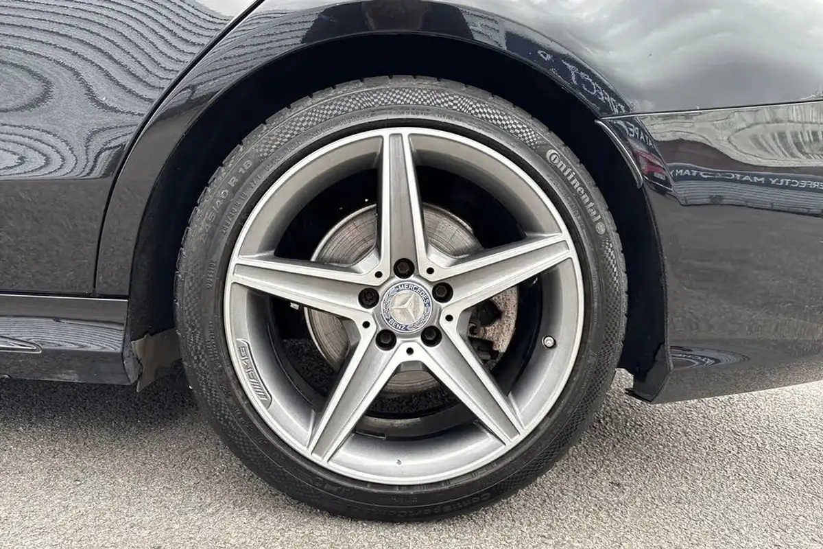 2015-mercedes-benz-c-class-20-c200-amg-line-184ps-ss-saloon-4d-7g-tronic-plus-big-12