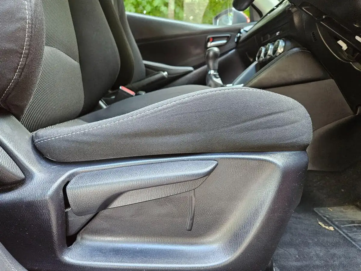 2018-mazda-mazda2-15-sport-nav-big-16