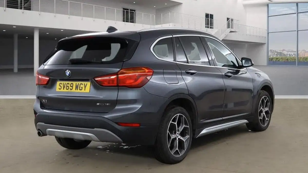 2019-bmw-x1-15-sdrive18i-xline-big-7